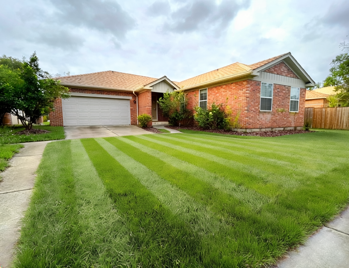 map[class:w-full h-full object-cover aspect-[4/3] transition duration-500 ease-in-out group-hover:scale-105 src:images/before-after/lawn_maintenance_after.png]